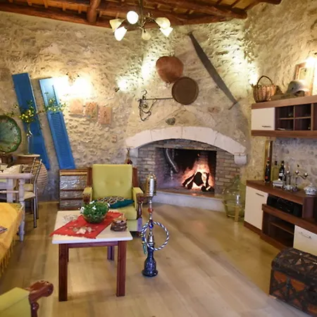 House With 2 In Rethymno, With Wonderful Mountain View, Private Apartamento Rethymno