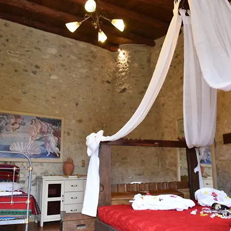 House With 2 In Rethymno, With Wonderful Mountain View, Private